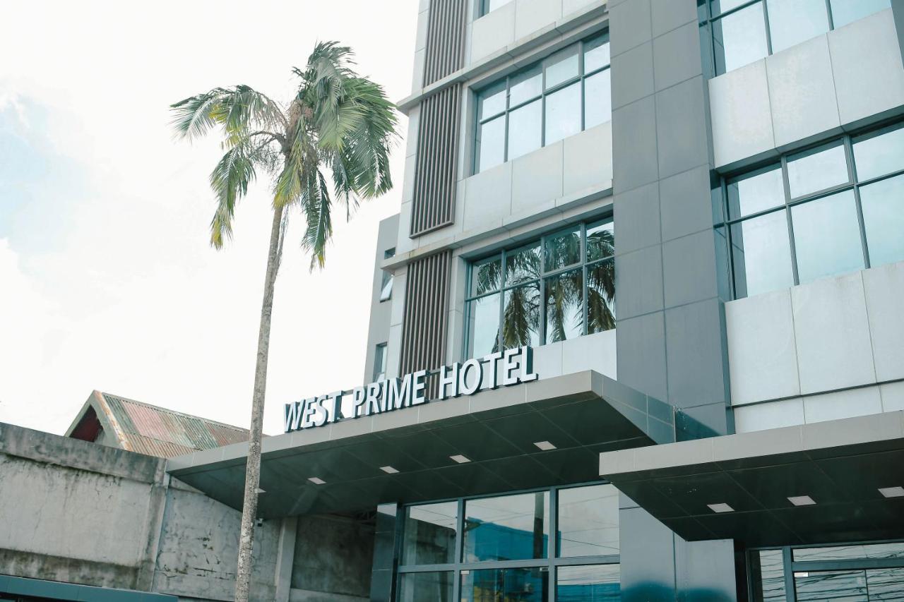 West Prime Hotel Calbayog Esterno foto