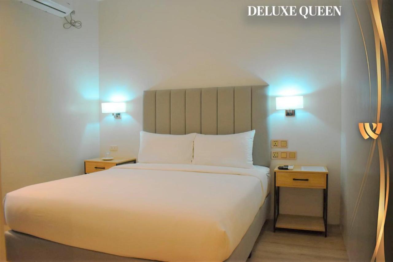 West Prime Hotel Calbayog Esterno foto